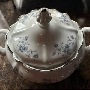 Johann Haviland Blue Garland Covered Dish